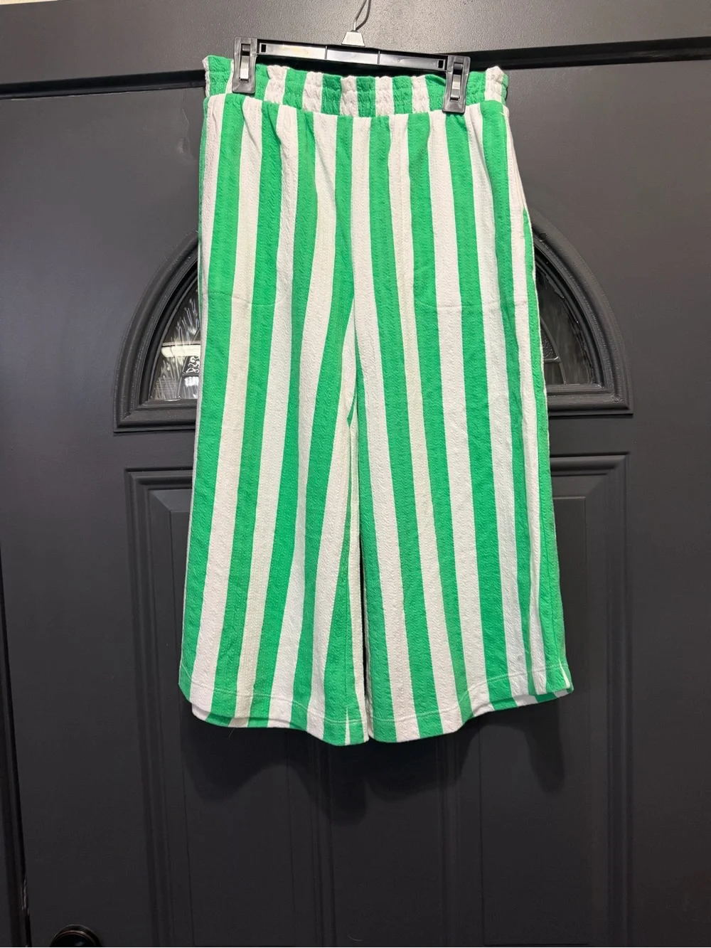 Old Navy Green and White Striped Pants - girls